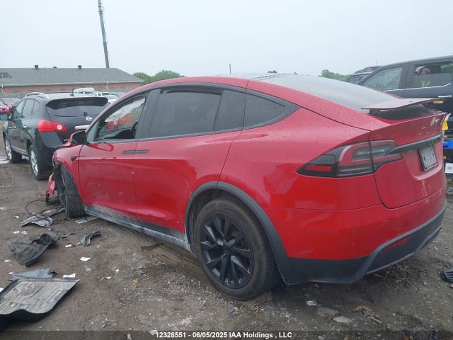 7SAXCDE5XNF354072 Tesla MODEL X