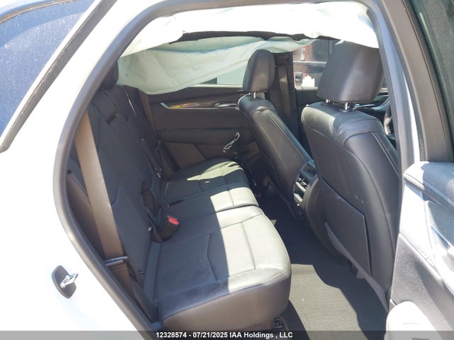 1GYKNGRS7NZ177505 Cadillac lgx