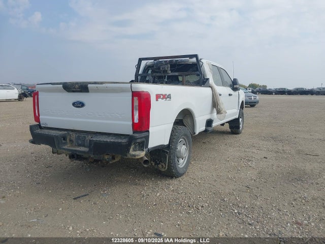 Ford 2023 2023 1FT8W3BA5PED85982 Image 4
