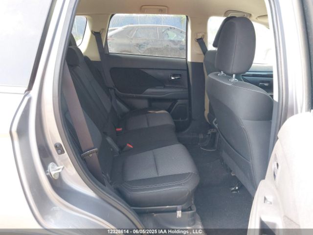 JA4AZ2A31KZ609301 Mitsubishi Outlander Es