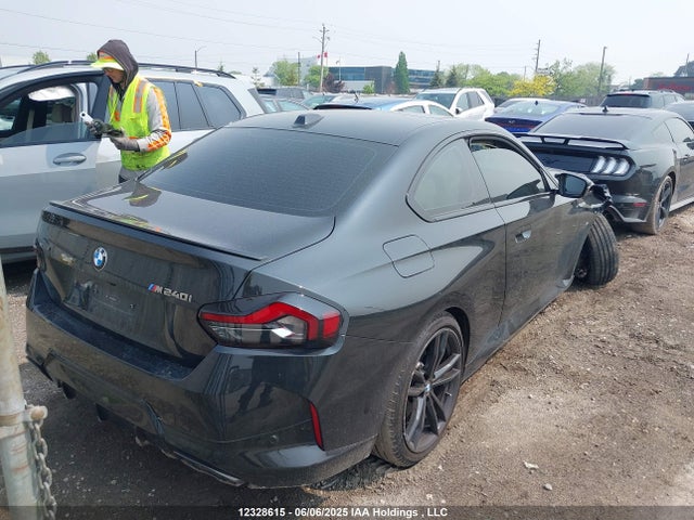 3MW53CM08R8E20324 BMW M240i