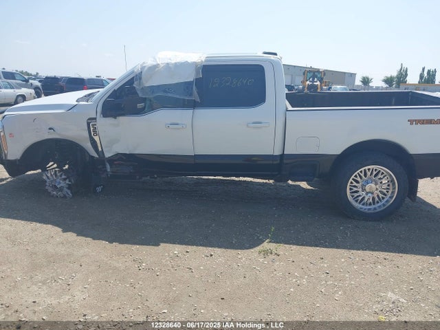Ford F-350 2023 1FT8W3BM8PEC75180 Image 26