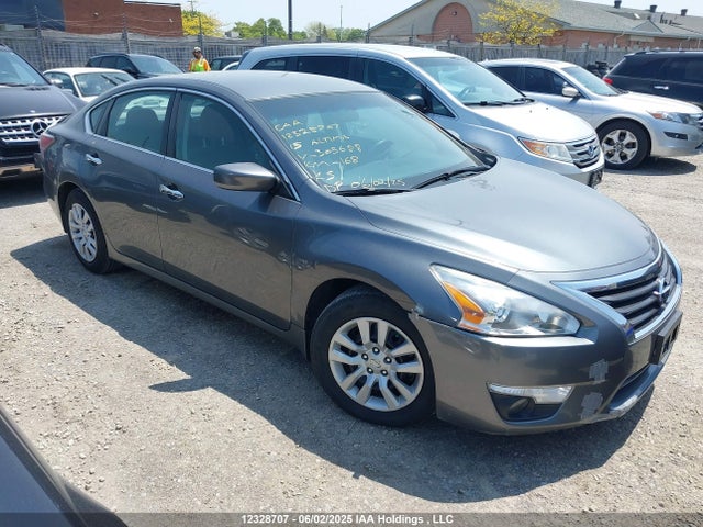 1N4AL3AP6FN305688 Nissan 2015