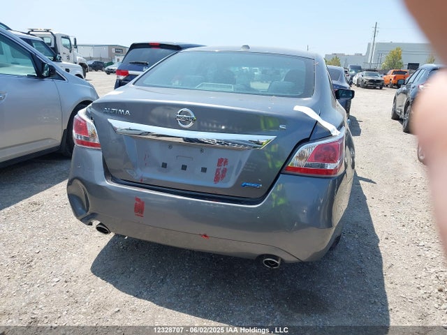 1N4AL3AP6FN305688 Nissan 2015