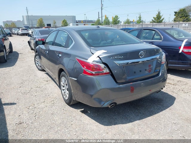 1N4AL3AP6FN305688 Nissan 2015