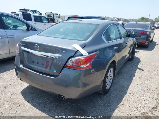 1N4AL3AP6FN305688 Nissan 2015