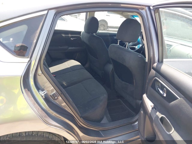 1N4AL3AP6FN305688 Nissan 2015