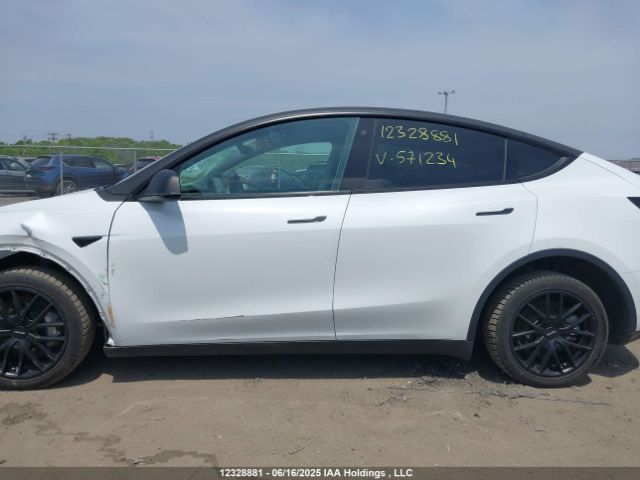 7SAYGDEE9NF571234 Tesla Model Y Long Range