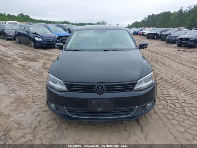 3VWB07AJ5EM442931 Volkswagen 2014
