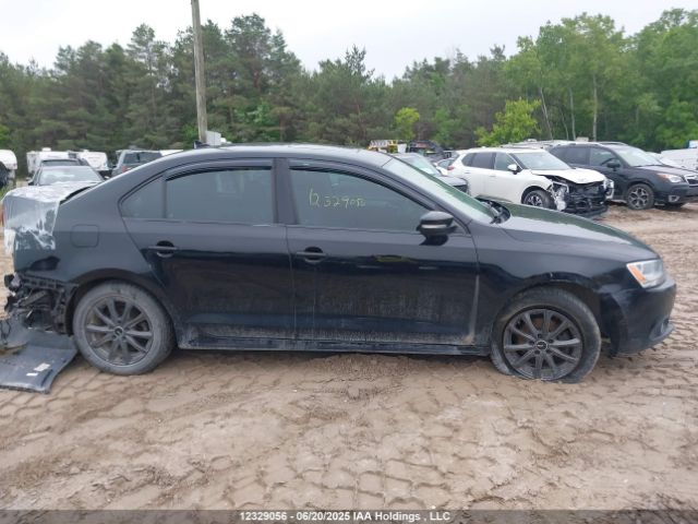 3VWB07AJ5EM442931 Volkswagen 2014