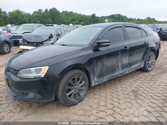 3VWB07AJ5EM442931 Volkswagen 2014