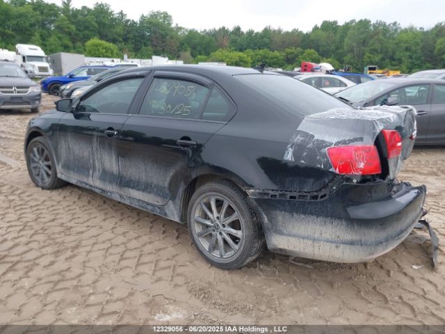 3VWB07AJ5EM442931 Volkswagen 2014