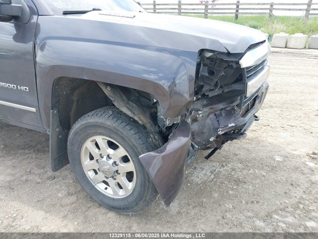 1GC1KWE8XFF141437 Chevrolet lml