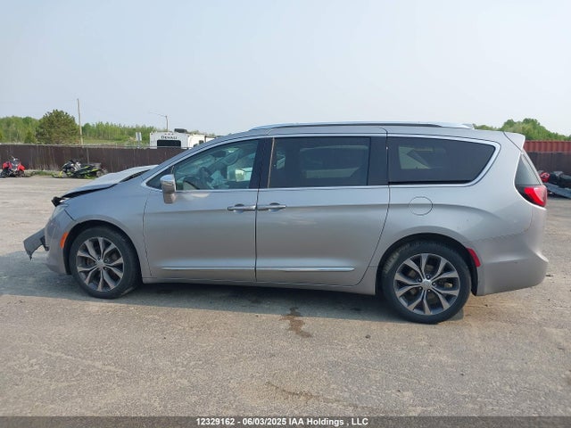 2C4RC1GG0JR102977 Chrysler Pacifica