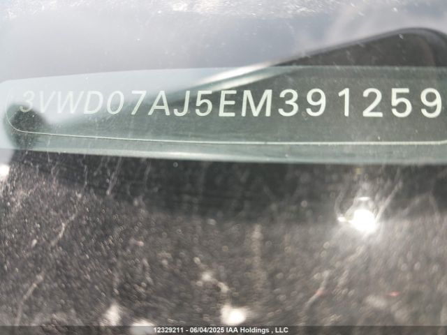 3VWD07AJ5EM391259 Volkswagen Jetta
