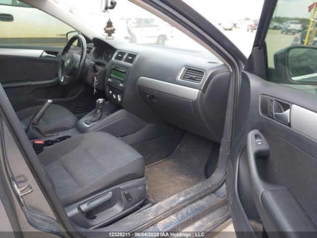 3VWD07AJ5EM391259 Volkswagen Jetta