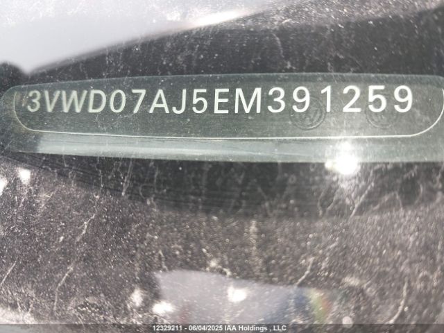 3VWD07AJ5EM391259 Volkswagen Jetta