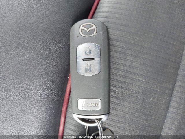 JM1DKBC79G0101936 Mazda pe