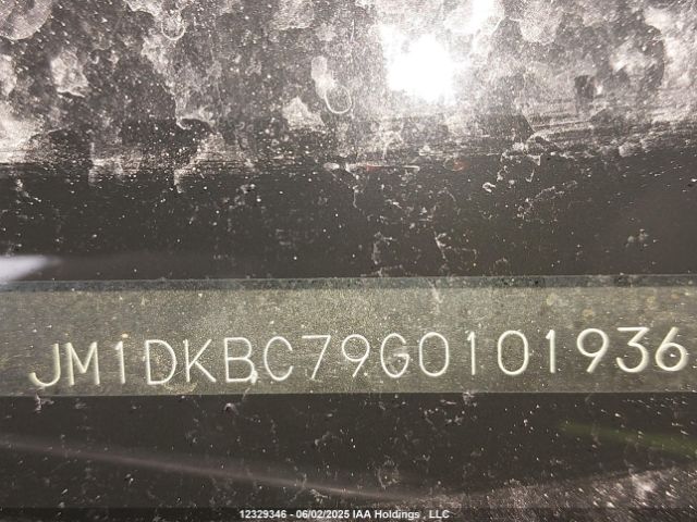 JM1DKBC79G0101936 Mazda pe