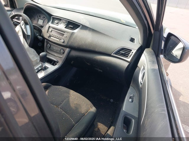 3N1AB7AP4EL660672 Nissan 2014