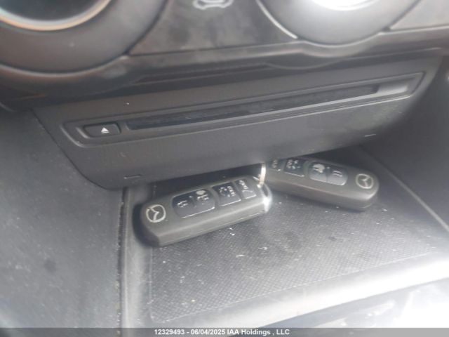 3MZBM1V78FM233250 Mazda pe