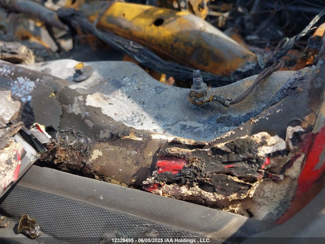1GTN2LEH0JZ185678 GMC lv3 - sidi: spark ignited direct injection, vvt: variable valve timing, e85 max, alum, gen 5
