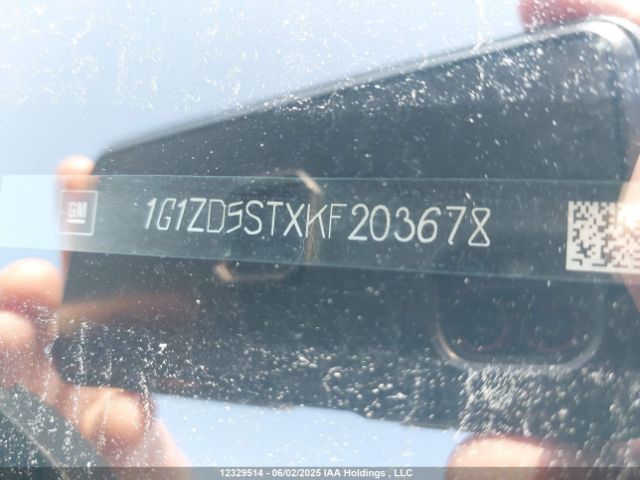1G1ZD5STXKF203678 Chevrolet MALIBU LT