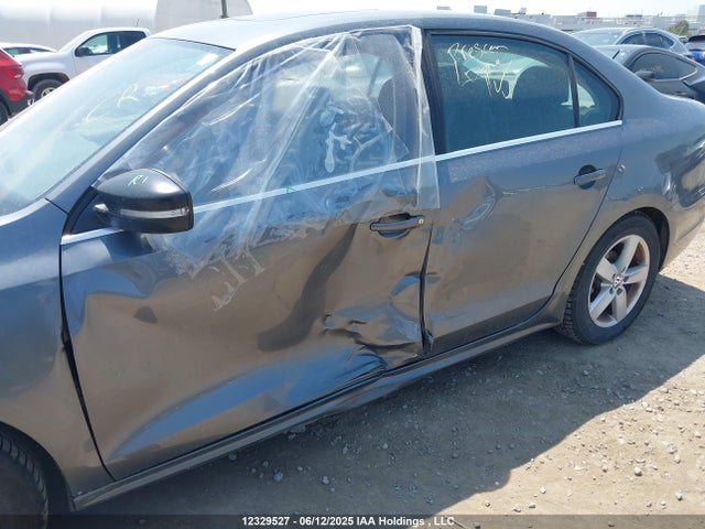 3VWD07AJ9EM399963 Volkswagen Jetta