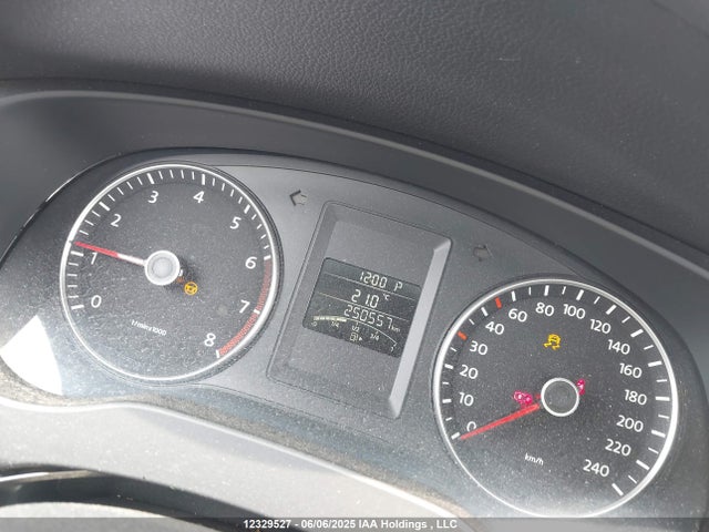 3VWD07AJ9EM399963 Volkswagen Jetta