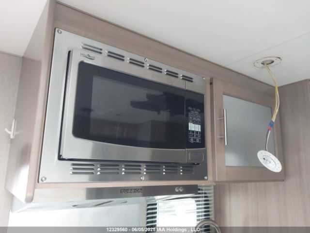 1FDWE3FN5MDC38145 Ford E-350 Cutaway