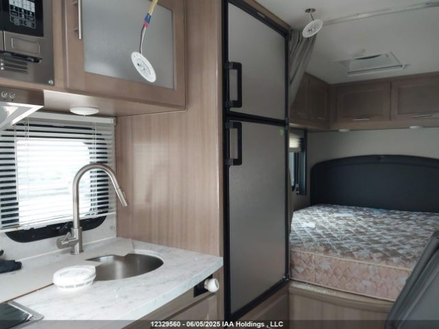 1FDWE3FN5MDC38145 Ford E-350 Cutaway