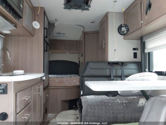 1FDWE3FN5MDC38145 Ford E-350 Cutaway