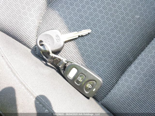 KMHD84LF0JU642032 Hyundai ELANTRA GL