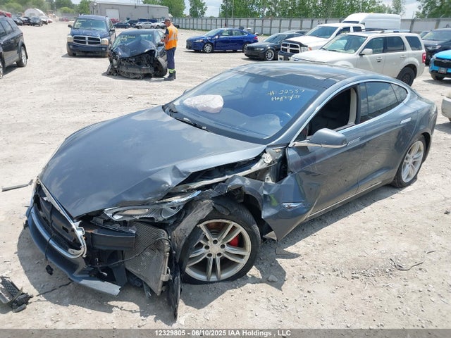 5YJSA1H17EFP45684 Tesla 2014