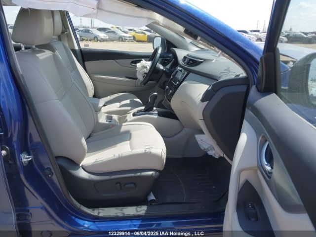 JN1BJ1CWXLW375555 Nissan Qashqai S/sl/sv