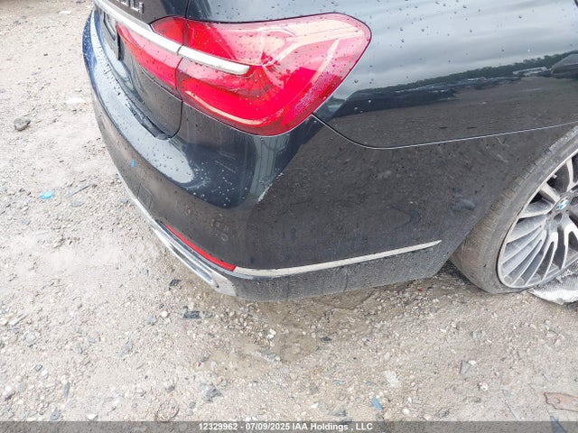 BMW 750i 2016 WBA7F2C57GG417520 Image 6