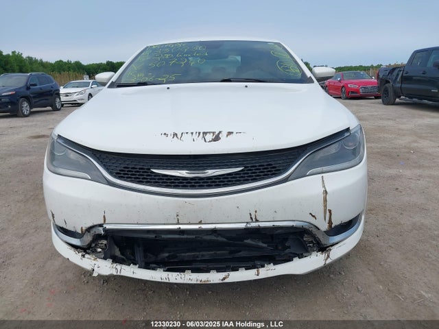 1C3CCCAB3FN507240 Chrysler 2015