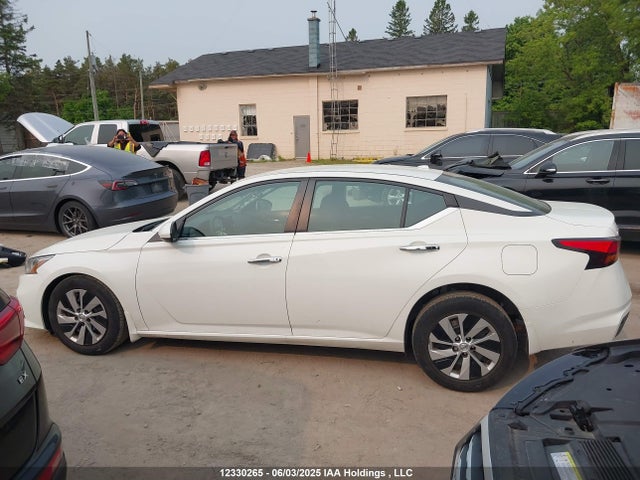 Nissan 2019 2019 1N4BL4BW2KN319128 Image 15