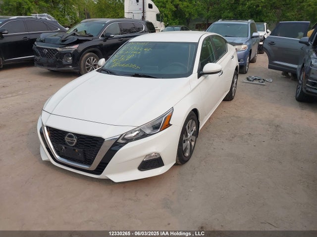 Nissan 2019 2019 1N4BL4BW2KN319128 Image 2
