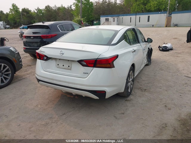 Nissan 2019 2019 1N4BL4BW2KN319128 Image 4