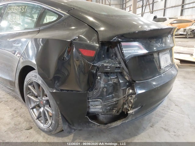 5YJ3E1EA7MF963992 Tesla Model 3 Standard Range/standard Range Plus