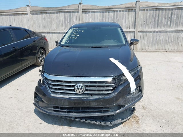 Volkswagen Passat 2021 1VWBA7A32MC005984 Image 13