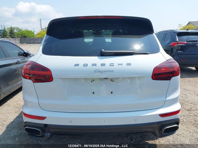 Porsche Cayenne 2018 WP1AA2A29JKA05425 Image 16