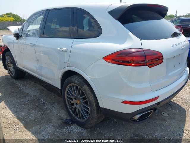 Porsche Cayenne 2018 WP1AA2A29JKA05425 Image 3