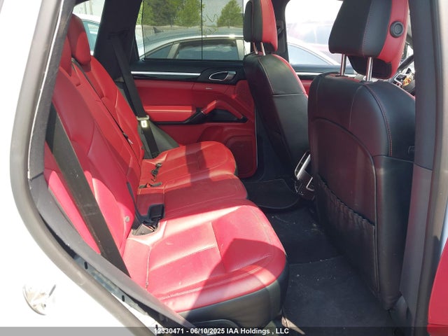 Porsche Cayenne 2018 WP1AA2A29JKA05425 Image 8