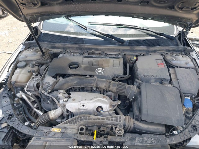 WDD3G4FBXKW028869 Mercedes-Benz m260