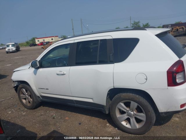 1C4NJDAB2GD740288 Jeep 2016