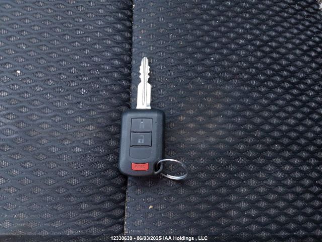 JA4AZ2A30HZ602896 Mitsubishi Outlander Es