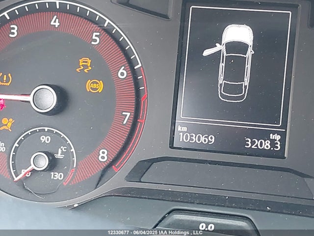 3VWE57BU0MM076852 Volkswagen tsi