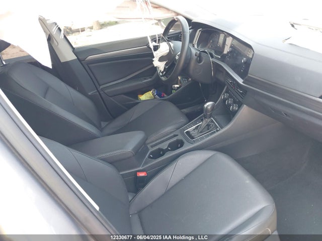 3VWE57BU0MM076852 Volkswagen tsi
